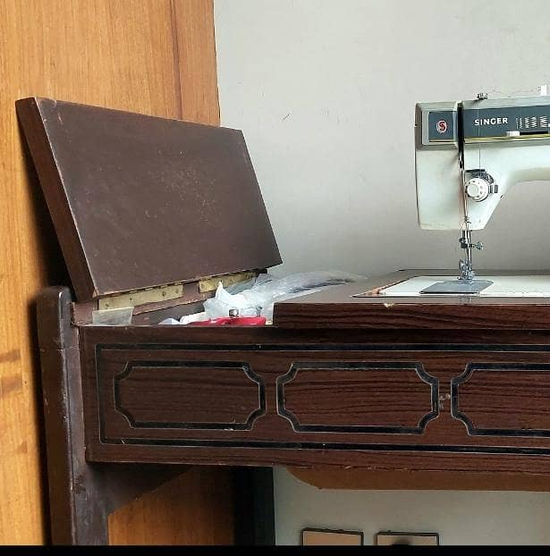 Table for Sewing machine 2