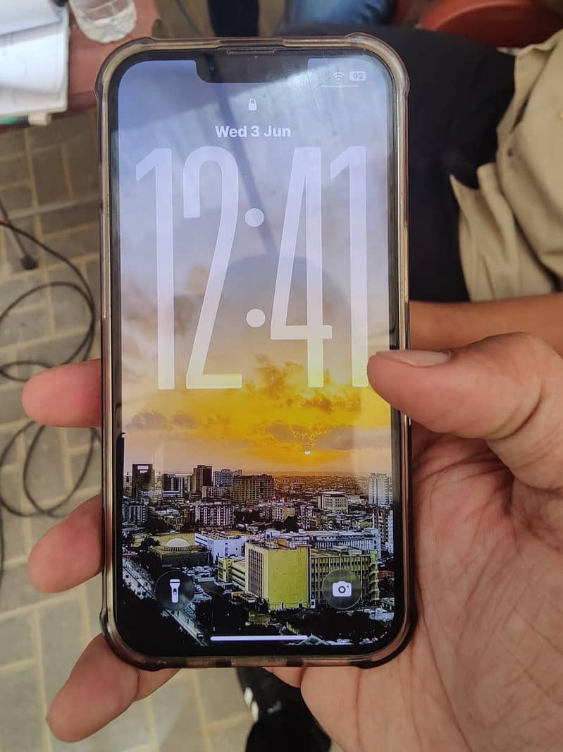 Apple iPhone 13 1