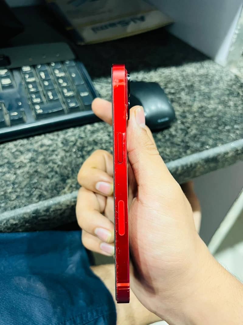IPhone 13 2
