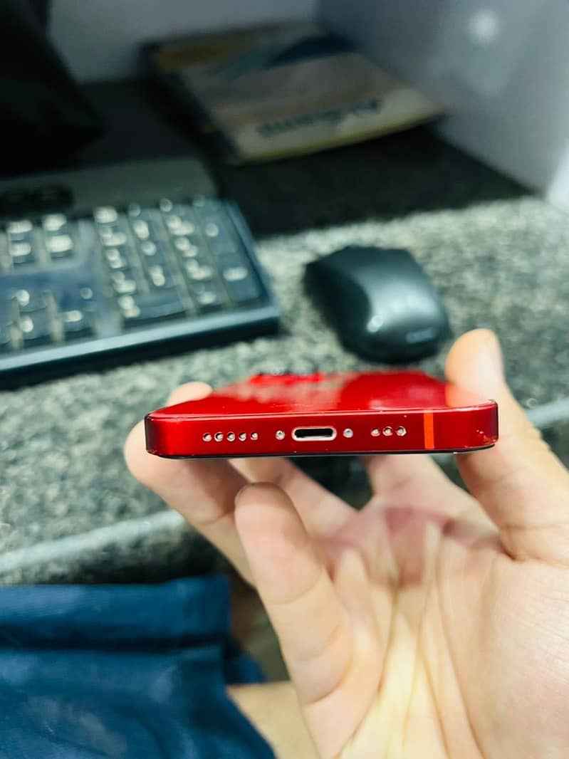 IPhone 13 3
