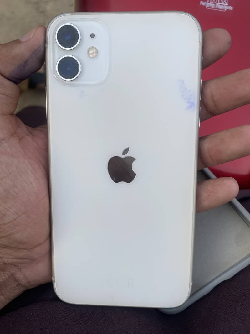 Apple iPhone 11 0