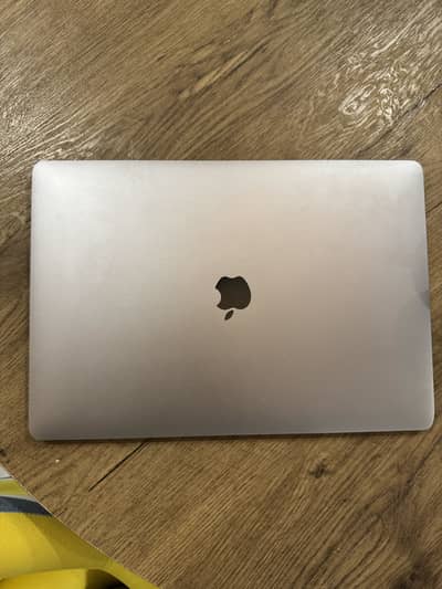 Macbook Pro 2017 16 GB 500 GB