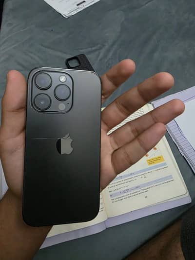 Apple iPhone 14 Pro jv