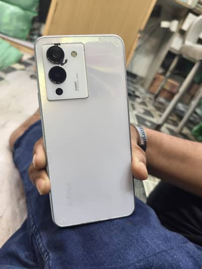 Infinix Note 12