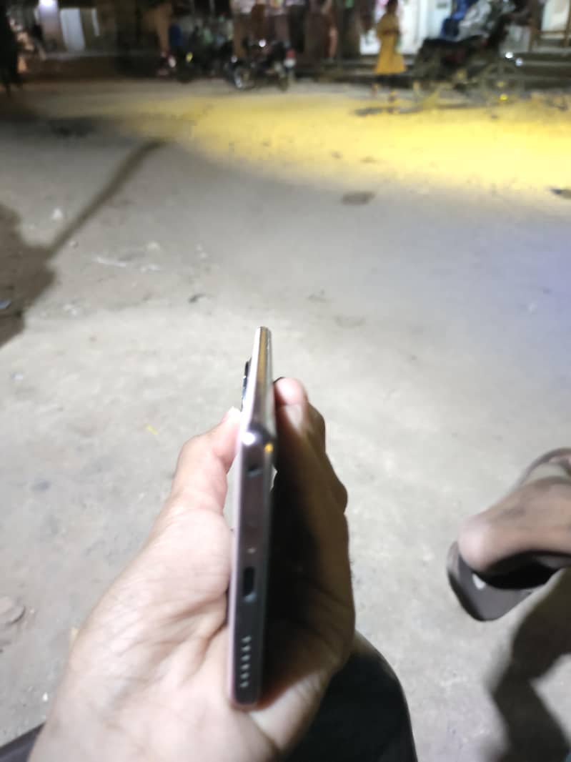 Infinix Zero 40 4