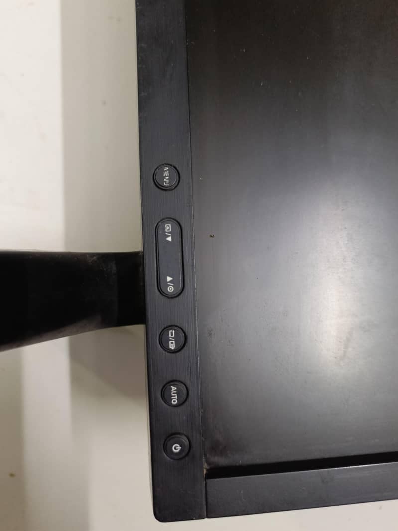 computer LCD 1