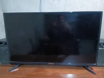 40 Inch LED TV 4 Months official warranty like new condition