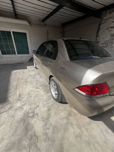 Mitsubishi lancer 2004 GLX