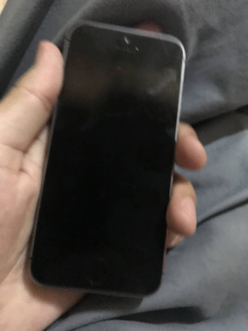 iPhone 5s No sim work 2