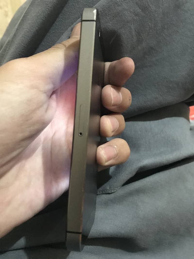 iPhone 5s No sim work 6