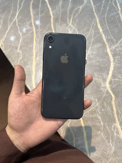 Apple iPhone XR