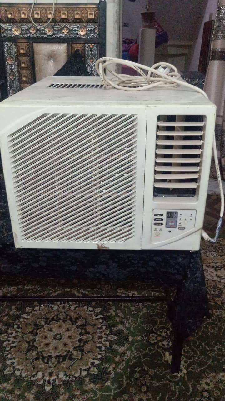 window ac 1