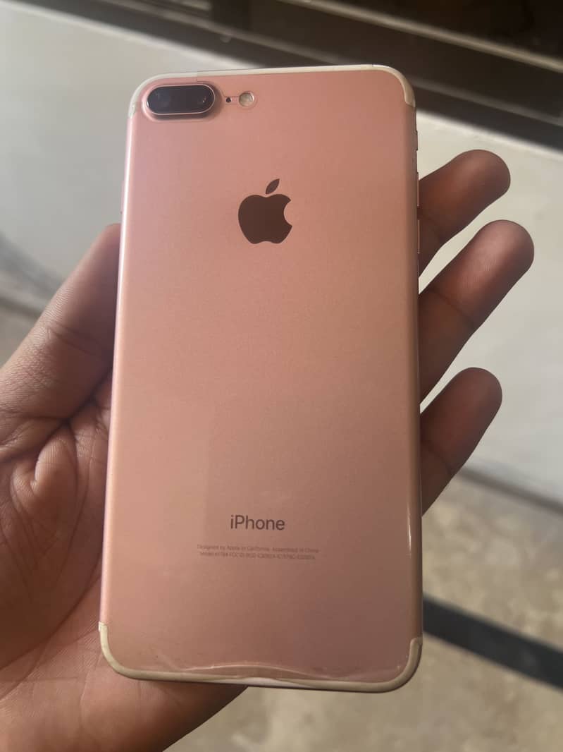 Apple iPhone 7 Plus 1