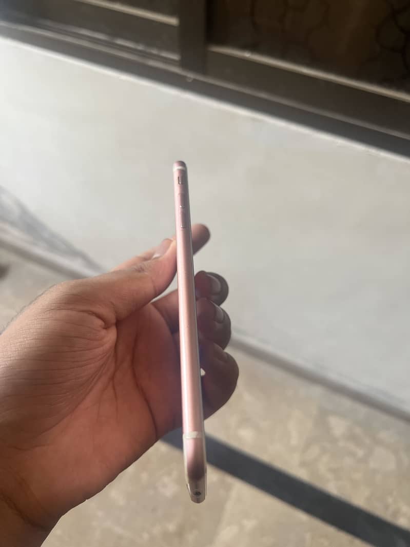 Apple iPhone 7 Plus 3