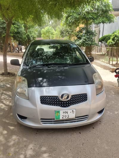 Toyota Vitz 2012
