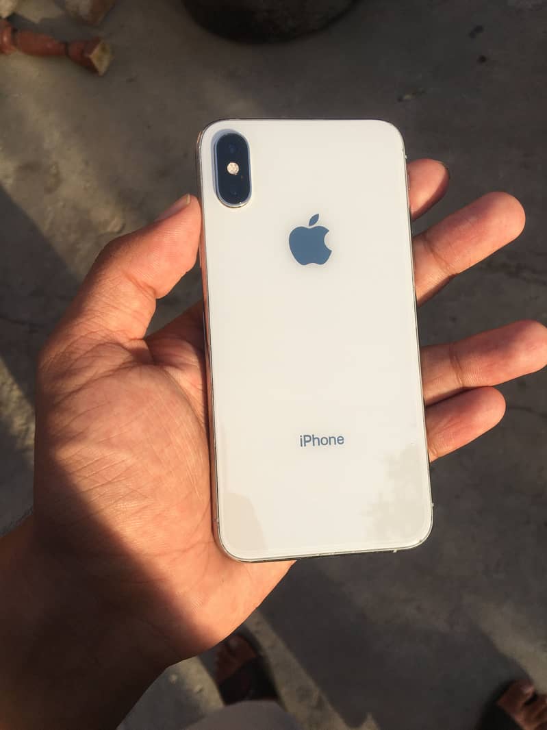 iPhone XS 3