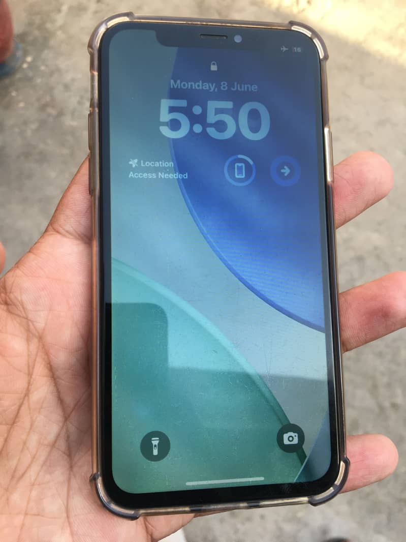 iPhone XS 4