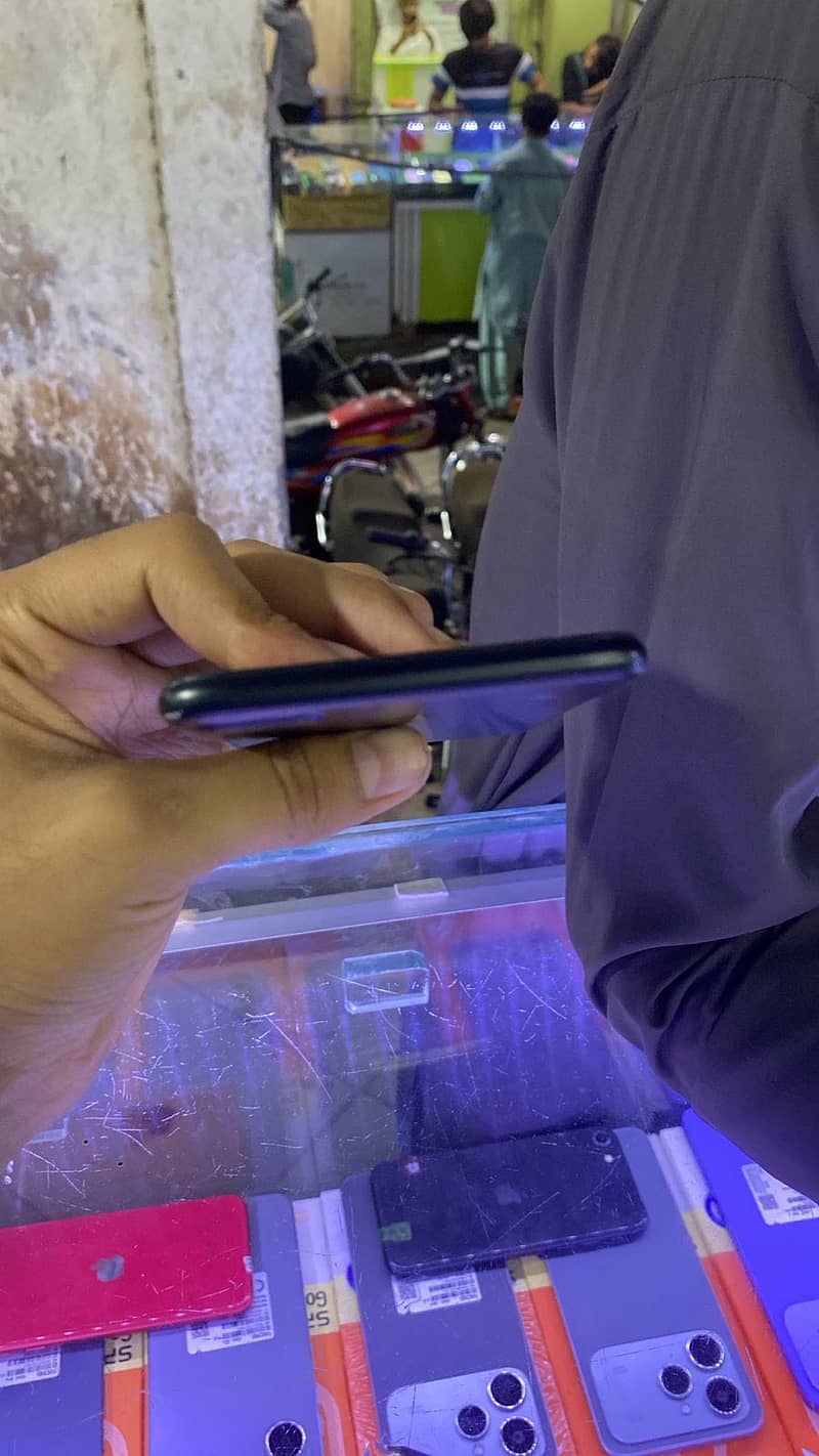 Apple iPhone 7 Plus 1