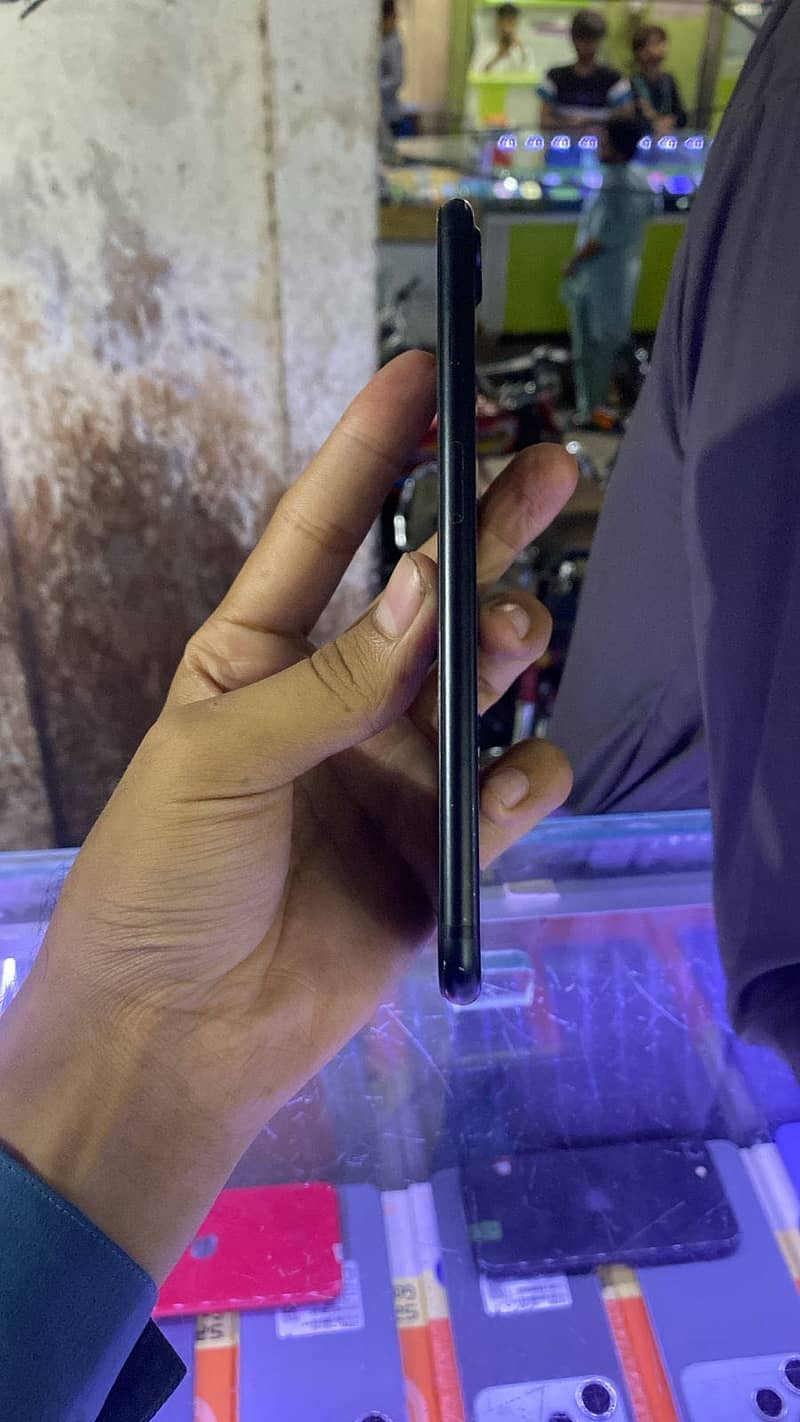 Apple iPhone 7 Plus 3
