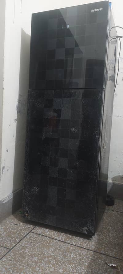 Used  Frige Waves orignal No Open ONLY GLAAS DOOR DAMEGE 1 DOOR