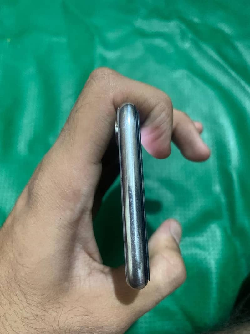 Apple iPhone X 10