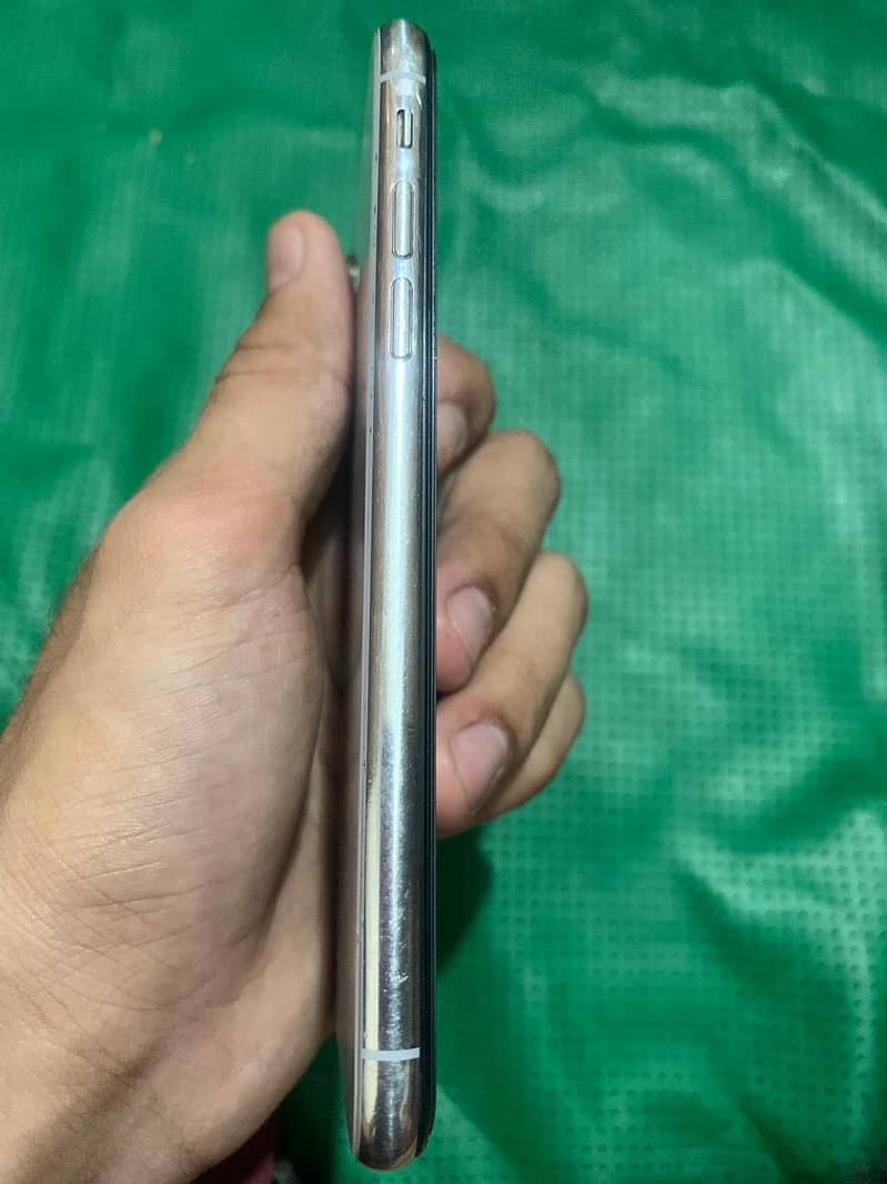 Apple iPhone X 11
