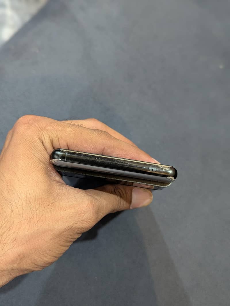 Mobile 3