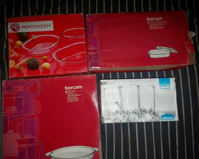 Serving bowels and glass set