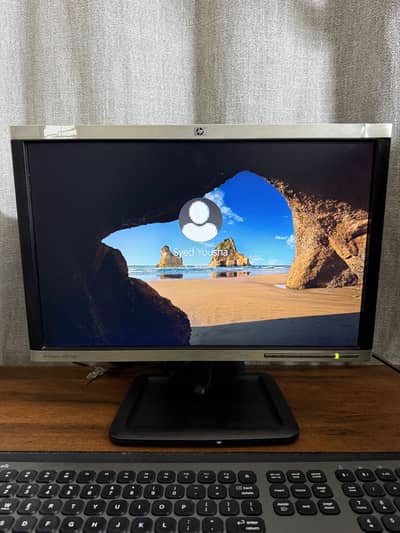 HP 1080p Screen | 18 inches