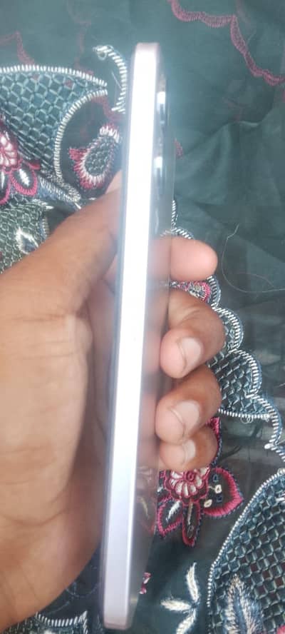 vivo y04 box charger