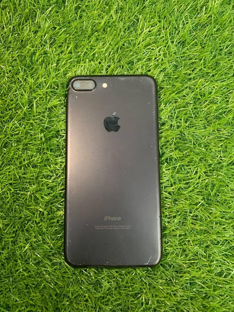Apple iPhone 7 Plus 0