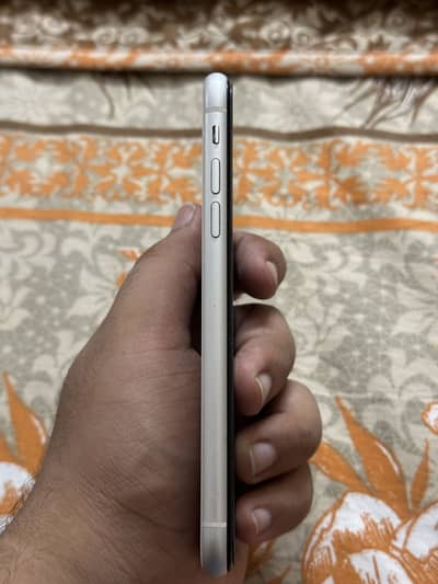 Apple iPhone XR