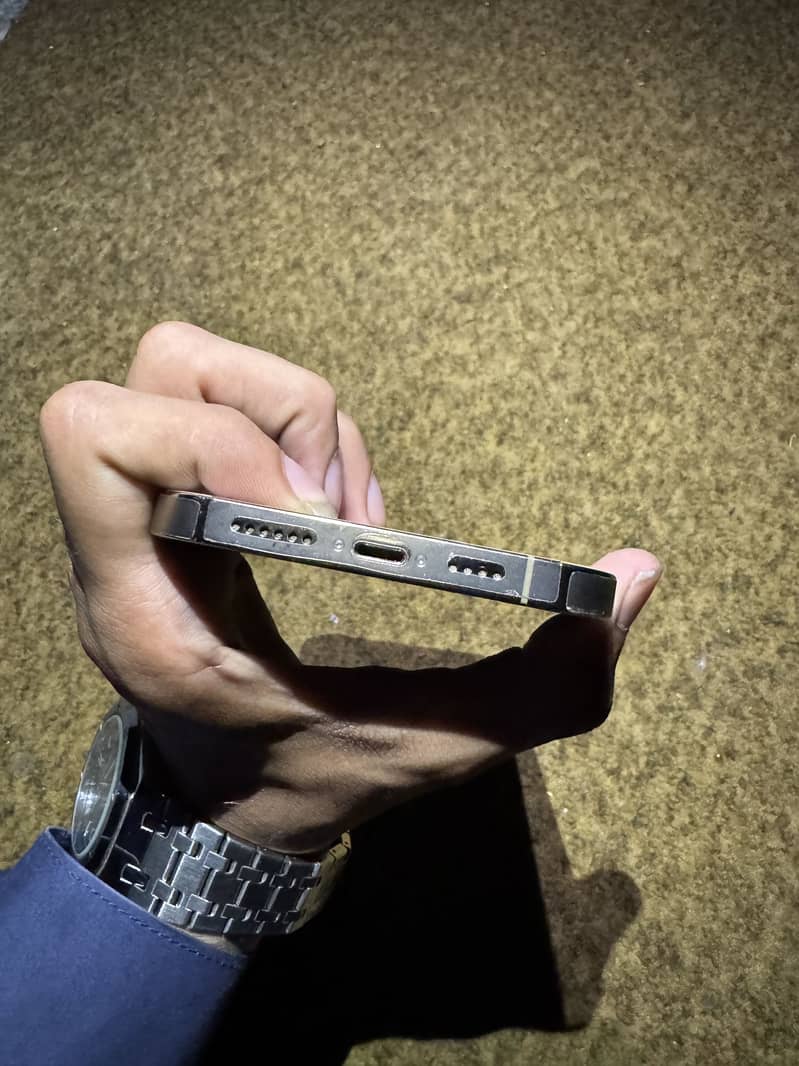Apple iPhone 13 Pro Max 3