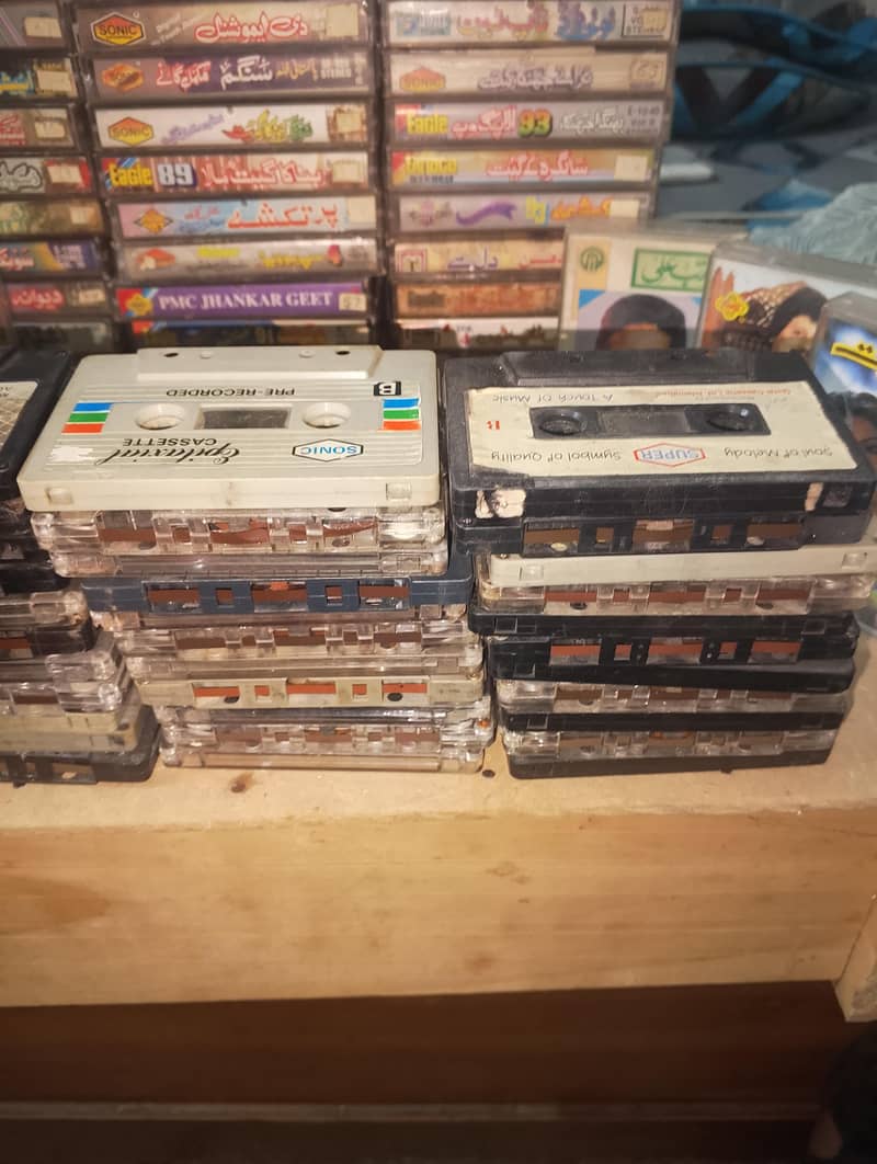 audio cassettes 6