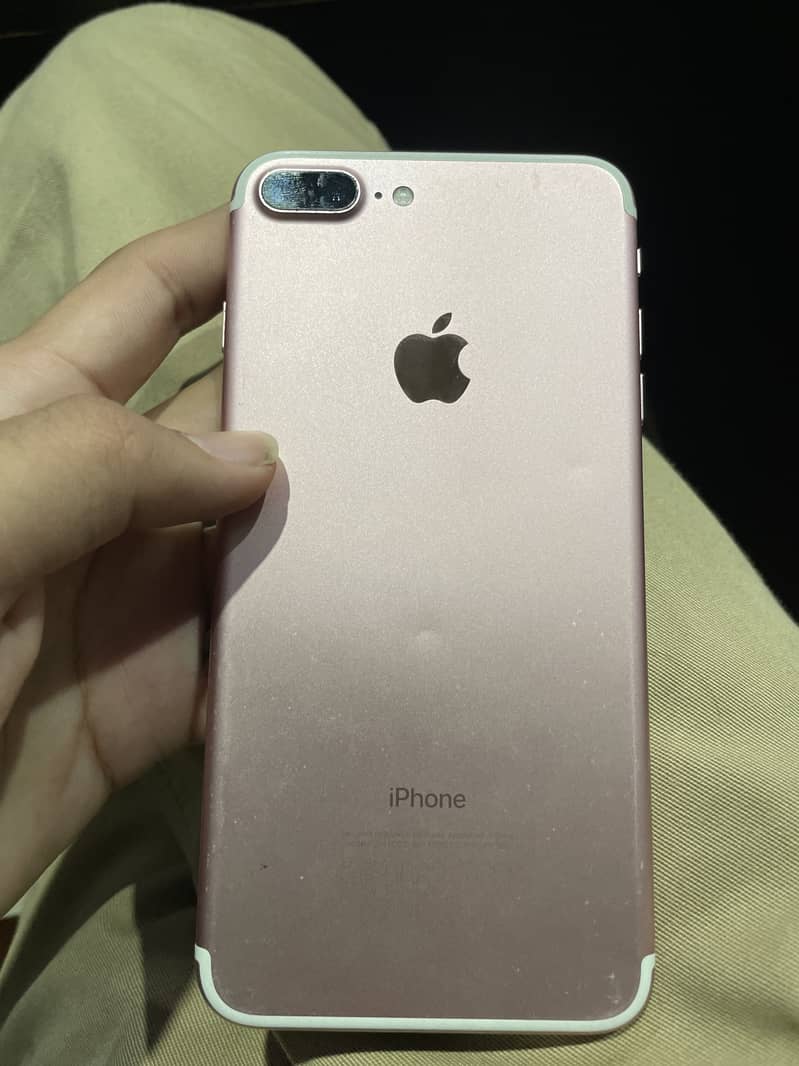 Apple iPhone 7 Plus 1