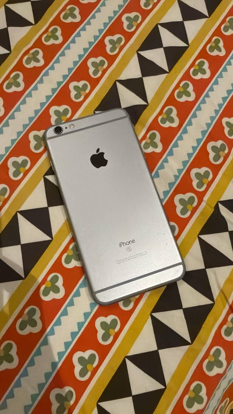 Apple iPhone 6S Plus 2