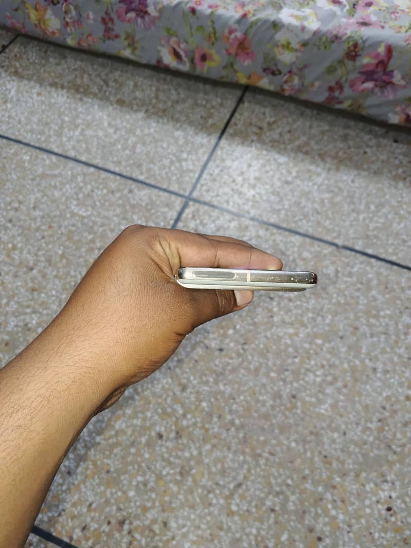 Google pixel 7 pro 4