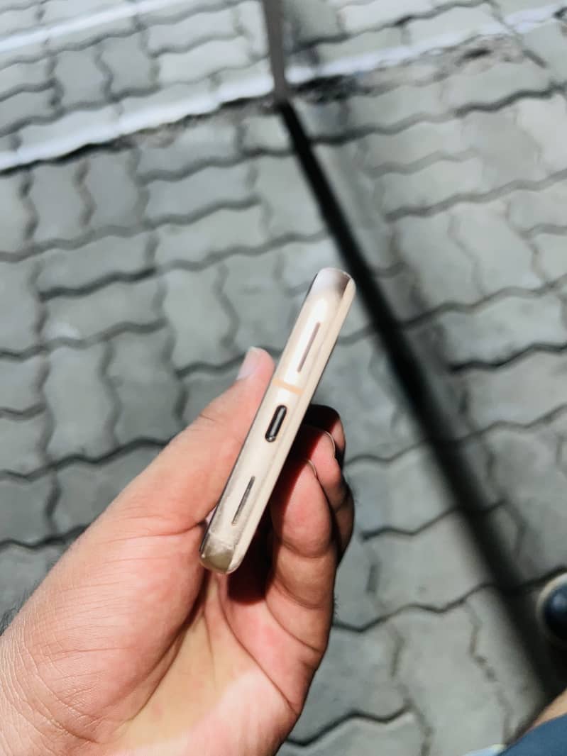 Google Pixel 8 5