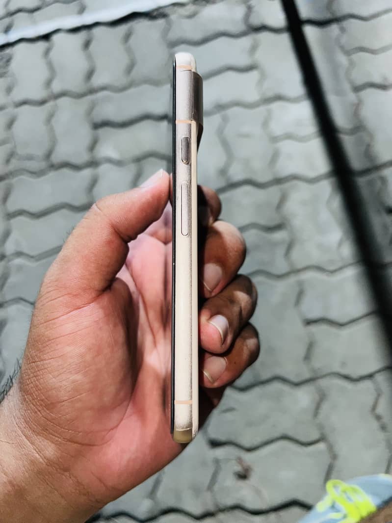 Google Pixel 8 6