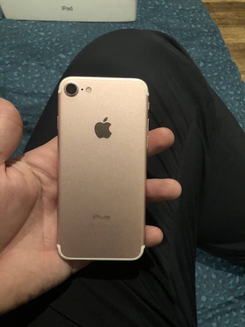 Apple iPhone 7 2