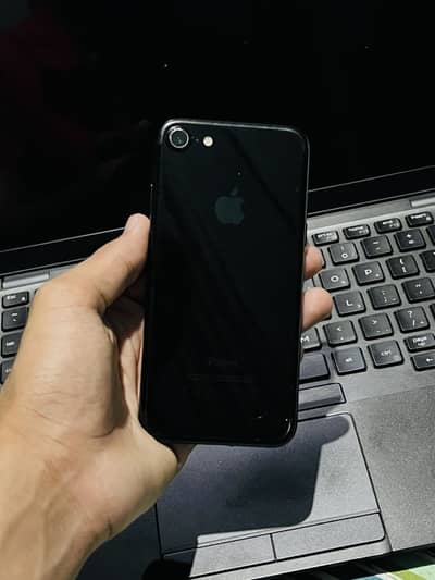 Apple iPhone 7