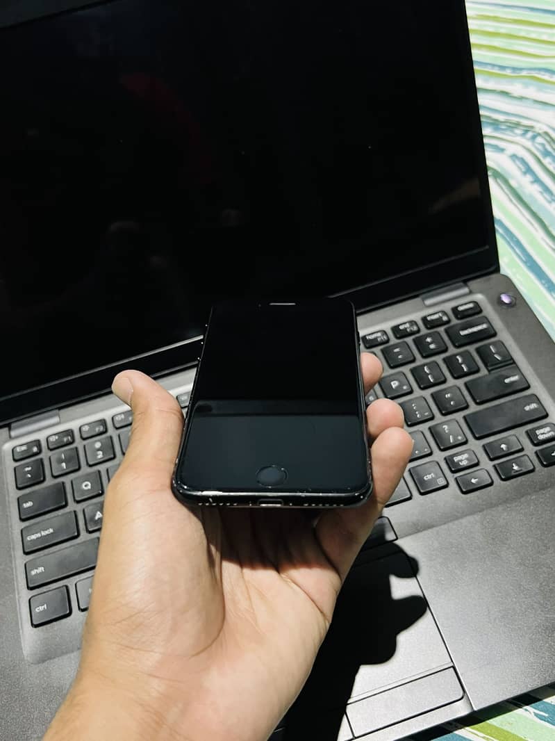 Apple iPhone 7 6