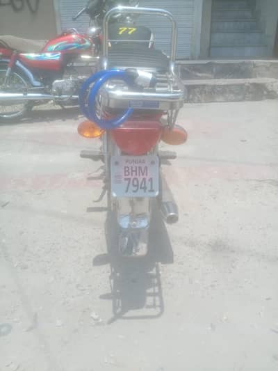 Yamaha Dhoom 70cc safa halat hai 10/10 hai koyi Kam ni hona Wala