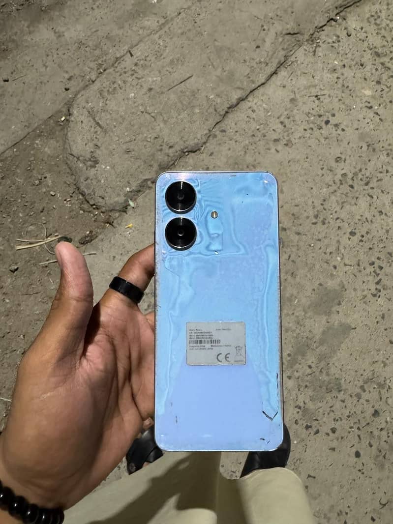 Realme Note 60 4