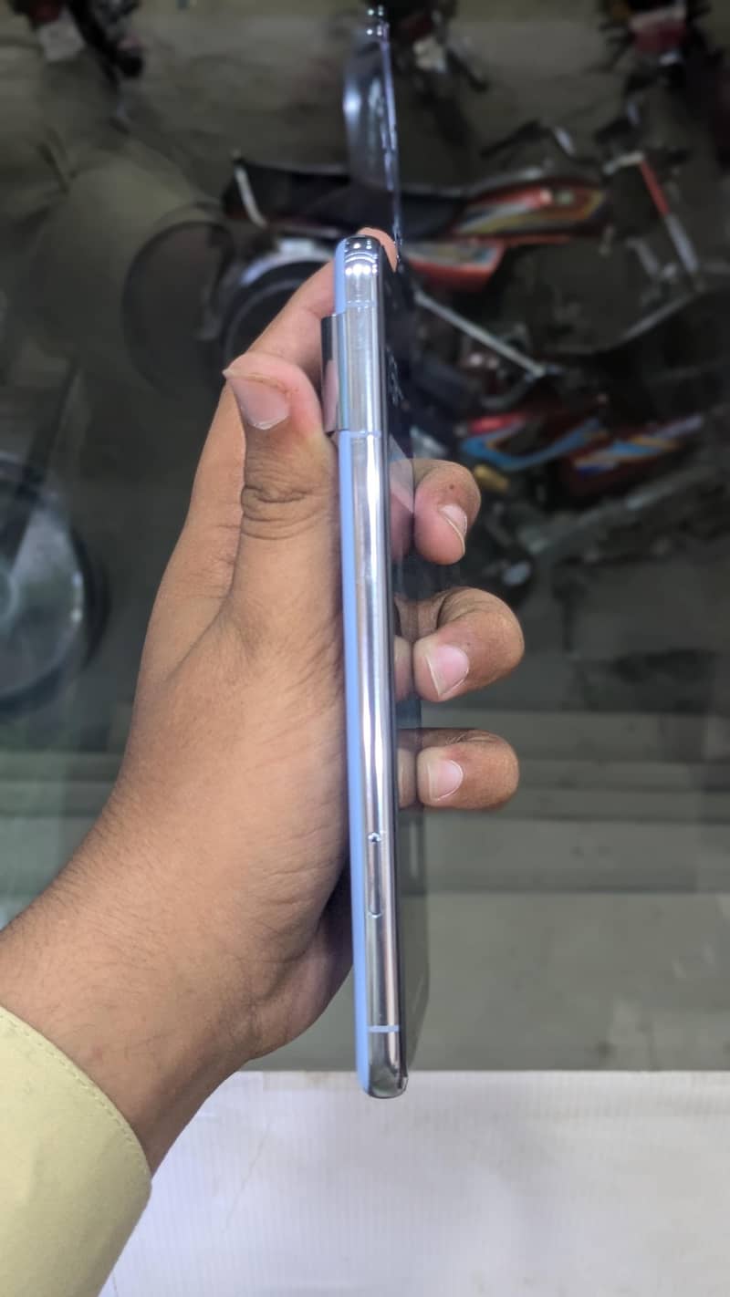 Google Pixel 8 Pro 3