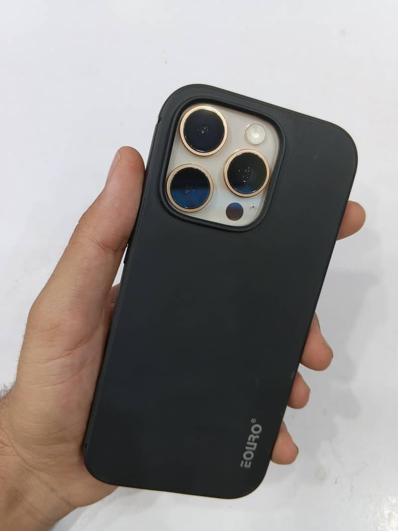 Apple iPhone 16 Pro 7