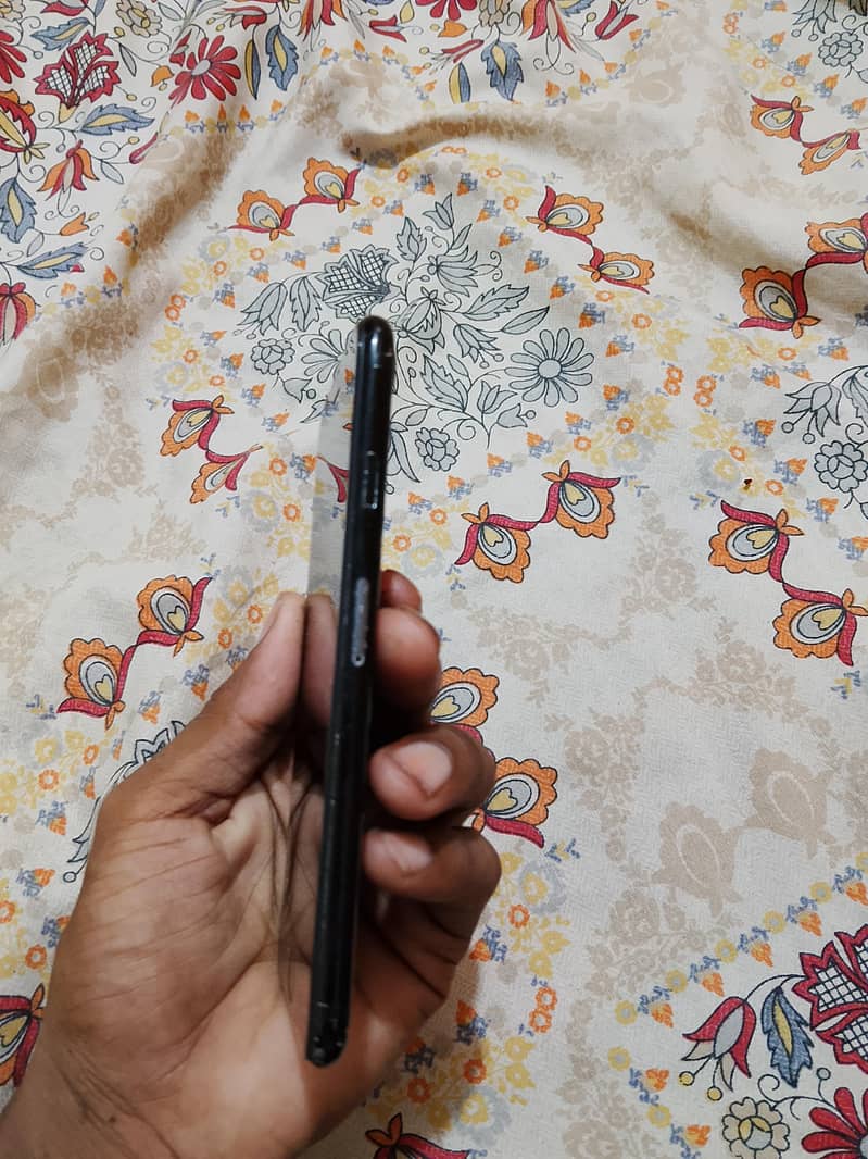 Apple iPhone 7 2