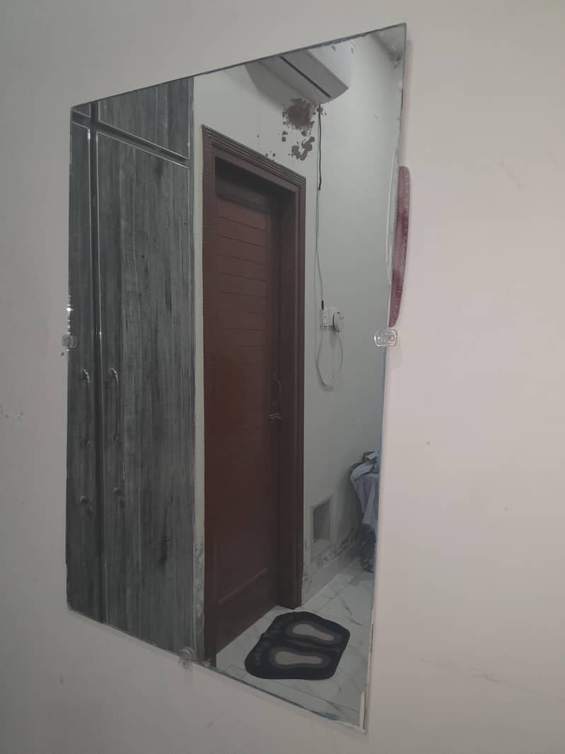 simple mirror 1