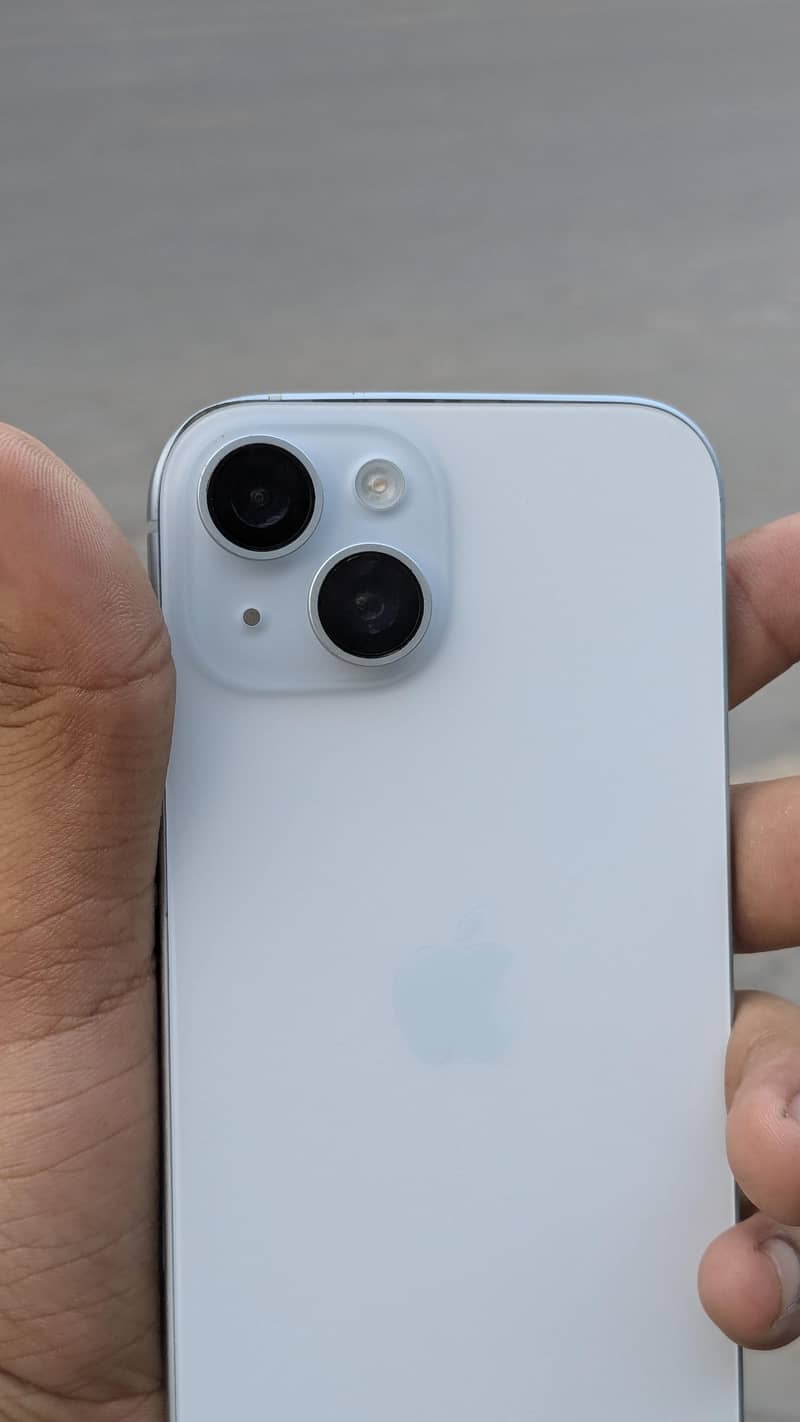 Apple iPhone 15 5