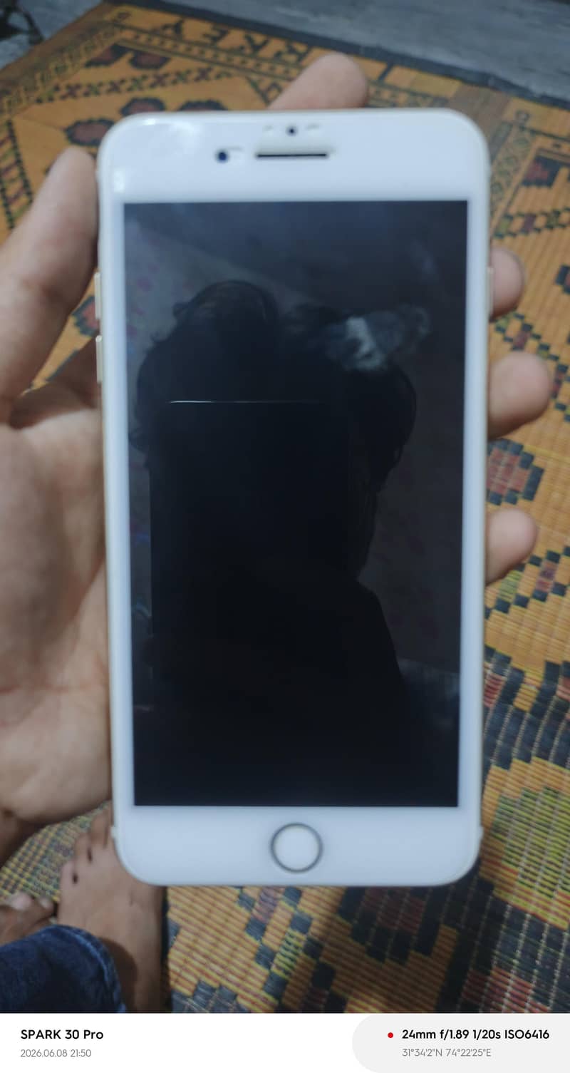 Apple iPhone 7 Plus 1